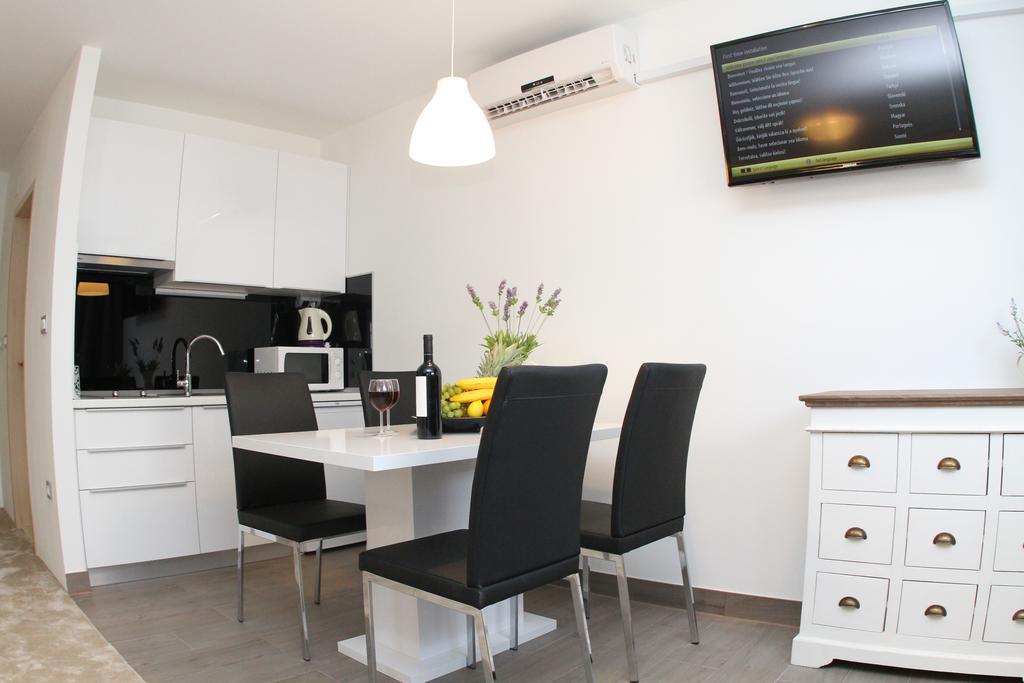Studio Apartments Mirakul Split Ruang foto